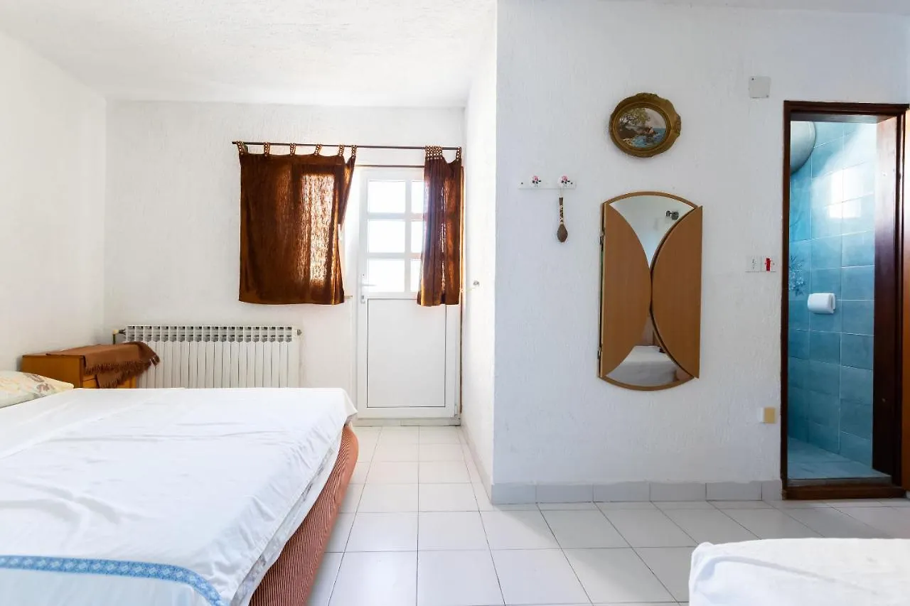 Apartment Slavko R Supetarska Draga Croatia